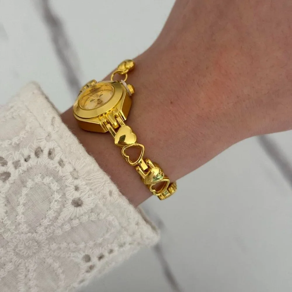 Sku0268 Retro Gold Heart Shaped Women Casual Watch Bracelet Stainless steel